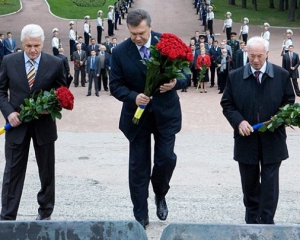 Янукович, Азаров и Литвин победоносно пройдутся по Крещатику