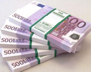 Євро подорожчав на 16 копійок, долар і рубль стабільні