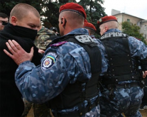 Во Львове во время столкновения стреляли из травматических пистолетов