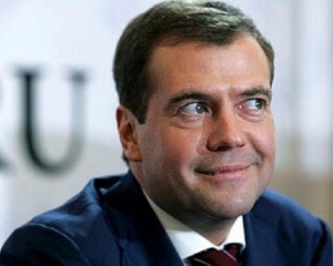 В Грузии назвали Медведева клоуном из-за его поздравления с Днем Победы