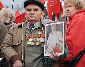 В центре Киева коммунисты призвали Сталина проснутся и спасать страну