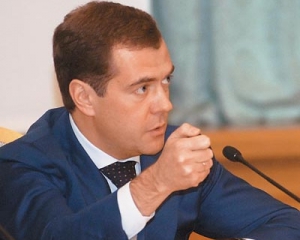 Медведев припомнит Украине драки во Львове на день Победы