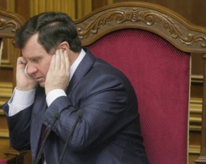 Первый вице-спикер намекнул, что оппозиция может только мечтать об отчете Азарова в Раде