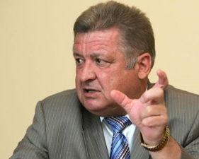 У Азарова остаточно вирішили списати 3,6 мільярда боргу за тепло