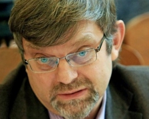 Янукович может снять Грищенко и Ежеля - эксперт