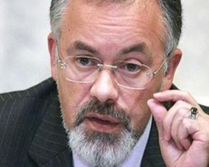 Генпрокуратура виявила, що Табачник надрукував багато російськомовних букварів