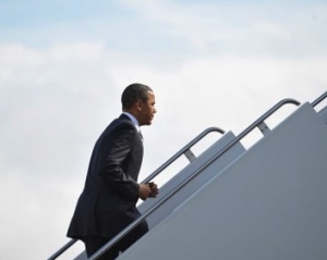 Самолет Обамы со второго раза приземлился &quot;вслепую&quot;