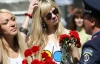 Активистки FEMEN скандировали "Прекратите этот цирк" на праздновании Дня Европы