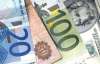 Евро обваливается относительно европейских валют, курс доллара идет вверх