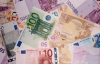 В Украине значительно подешевел евро, доллар подорожал на копейку