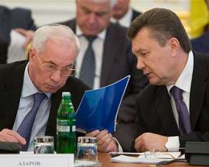 Янукович розпорядився, аби Азаров не грався з вогнем у лісі
