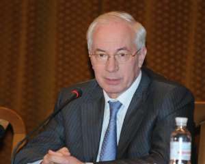 Азаров визнав, що тарифи на комунальні послуги завищені
