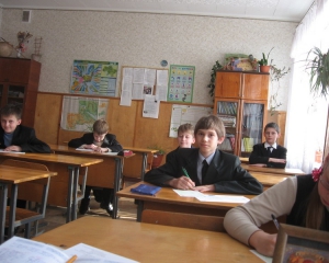 У Києві переводитимуть дітей неукраїнців у спецшколи?