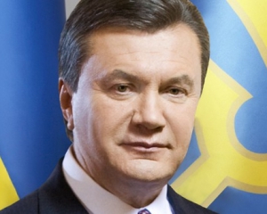 Янукович ждет от выпускников школ свежих идей
