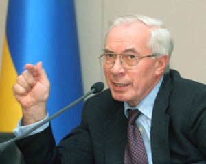 Азаров навів неправильні тарифи на воду в регіонах