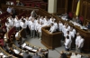 Партия регионов посоветовала БЮТу не притворяться "белыми и пушистыми"