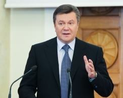 Янукович дав добро списати 52 мільярди боргу з підприємств ПЕК