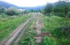 На Закарпатье историческую узкоколейку пустили на металлолом