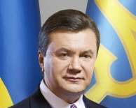 Янукович закликав пресу писати правду