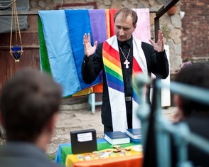 Украинские геи открыли в Донецке и Киеве свои церкви