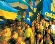 ВО &quot;Свобода&quot; закликала Януковича припинити політичний пресинг