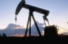 Цены на нефть обваливаются третий день подряд