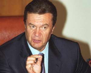 Янукович хочет побороть коррупцию телефонами доверия