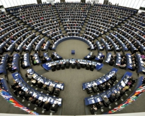 Европарламент посоветовал Януковичу отпустить Тимошенко и Луценко