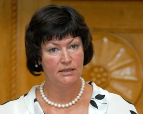 У Януковича обіцяють, що українці не будуть переплачувати за паспорти і довідки