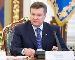 Янукович вимагає від Ради негайно підвищити пенсійний вік