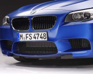 В інтернеті опублікували перші офіційні фото седана BMW M5