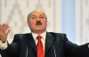 Лукашенко взявся "вибивати" гроші із заробітчан