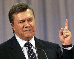 Янукович назвав корупцію в Україні демократичною