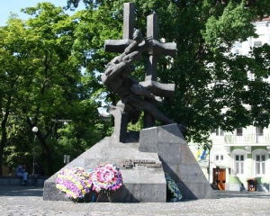 &quot;Сталинисты&quot; пока не появились на чествовании жертв войны во Львове