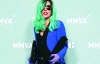 Леди Гага на вручение музыкальной премии пришла в туфлях на 35-сантиметровых платформах 