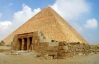 В Египте приступили к раскопкам солнечной ладьи у пирамиды Хеопса