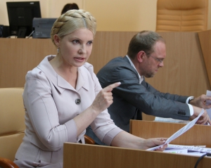 Тимошенко упрекнула Януковича за неразорванные &quot;газовые соглашения&quot;
