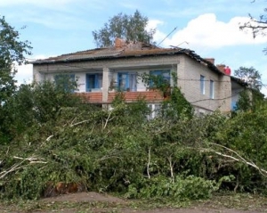 Негода залишила 154 населених пункти без електропостачання