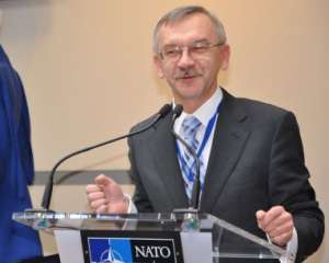 Вопрос о вступлении Украины в НАТО не стоит - Долгов