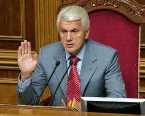 Литвин говорит, что процесс над Тимошенко дискредитирует судебную систему