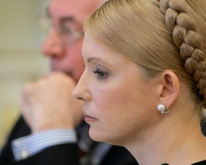 Тимошенко обіцяє притягнути до суду Азарова