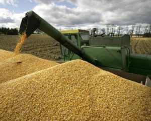 Украина начала облагать пошлиной продажу зерна за границу