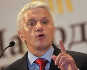 Литвин не спешит выполнять пенсионное желание Януковича