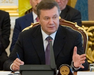 Янукович поздравил Владимира Кличко с победой над Хэем