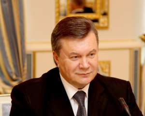 Янукович конструктивно поздравил Обаму
