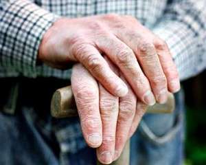 Депутатам пропонують підвищити пенсійний вік до 100 років