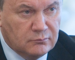Янукович про Ландіка: "Ганьба мужику, який підняв руку на жінку"