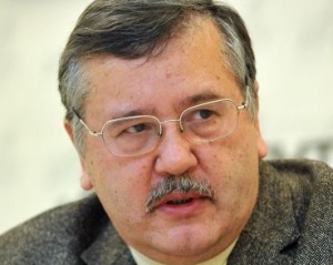 Гриценко: Отмена техосмотра - это пиар-акция Януковича для смягчения болезненных ударов