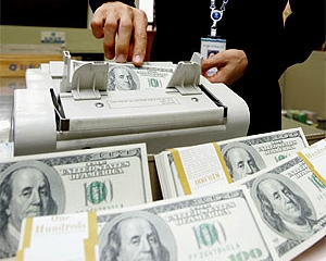 Украинцы не верят в гривню: почти $ 3 млрд валюты купили в июне