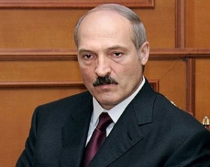 Лукашенко теряет ресурсы, которыми &quot;покупает&quot; лояльность белорусов - политолог